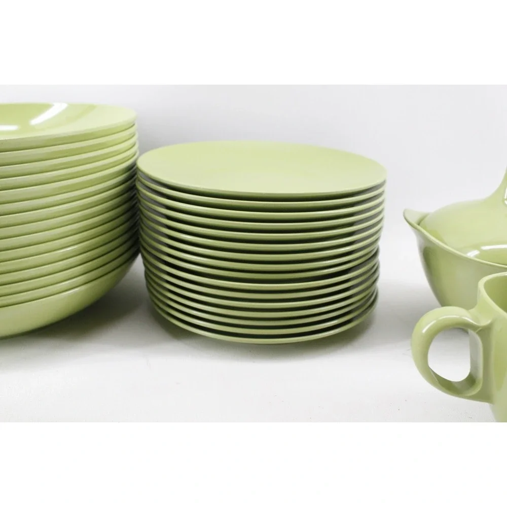 Vintage MCM‎ Oneida Melamine 70s Avocado Ivy Green Lot Of 42